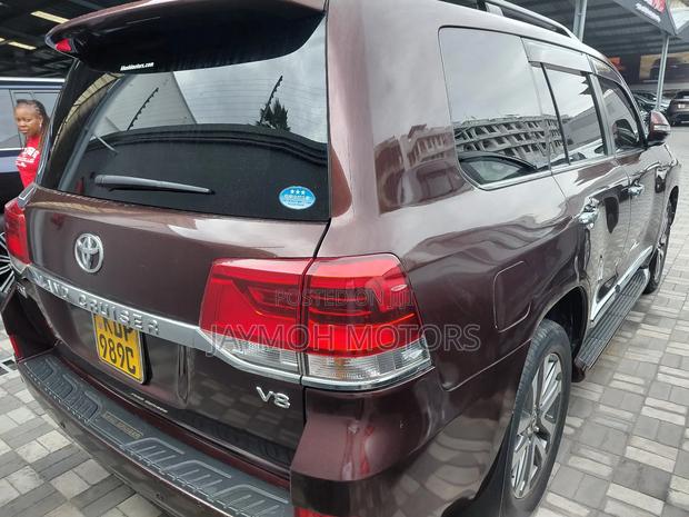 Toyota Land Cruiser 2017 Maroon