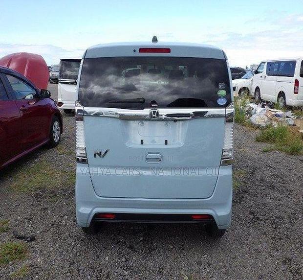 Honda N-Box 660 FWD 2018 Blue