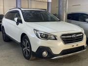 Subaru Outback 2018 White for sale