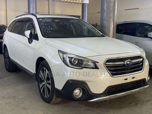 Subaru Outback 2018 White