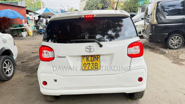 Toyota Passo 2016 White