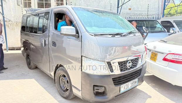 Nissan NV350 2018 Gray
