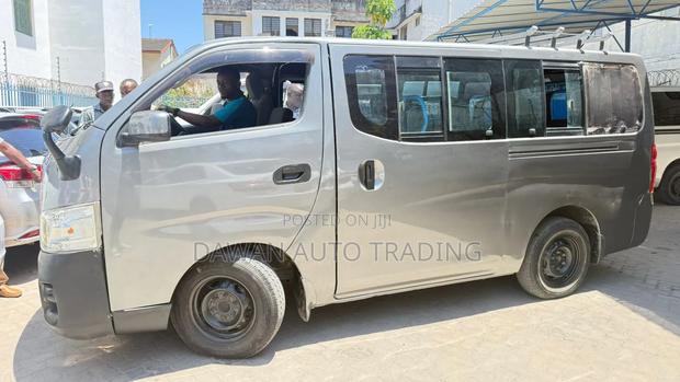 Nissan NV350 2018 Gray
