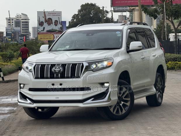 Toyota Land Cruiser Prado 2.7 2023 White