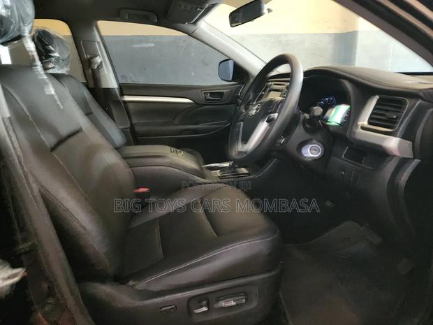 Toyota Kluger 2016 Black
