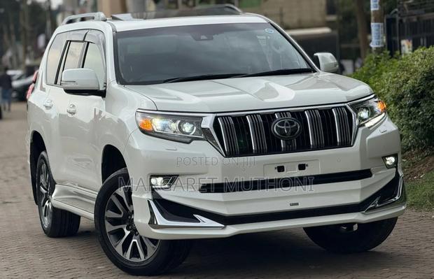 Toyota Land Cruiser Prado 2023 White