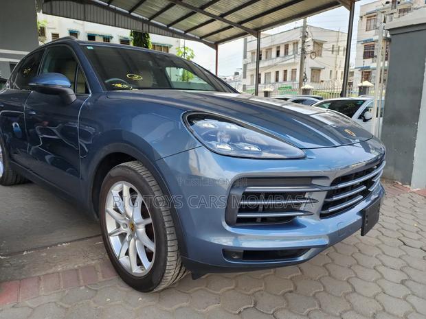 Porsche Cayenne 2018 Blue