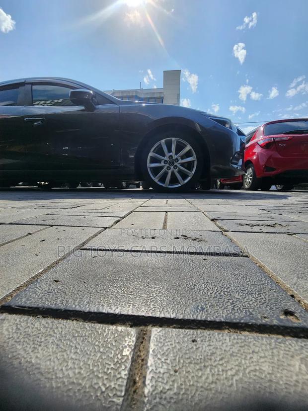 Mazda Axela 2018 Gray