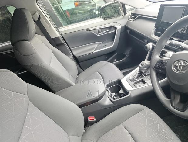 Toyota RAV4 2019 Blue