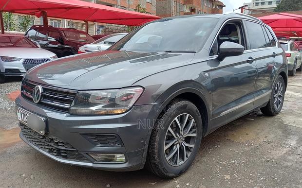 Volkswagen Tiguan 2017 Gray