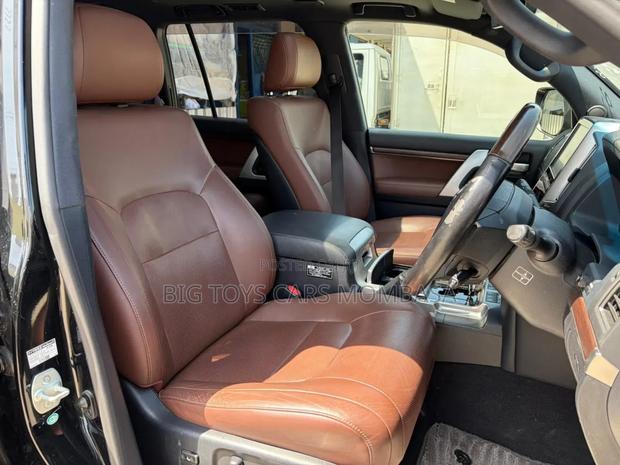 Toyota Land Cruiser 4.5 V8 TD 2019 Black