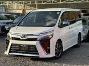 Toyota Voxy 2018 White for sale
