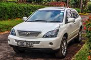 Toyota Harrier 3.3 Hybrid 4WD 2011 White for sale