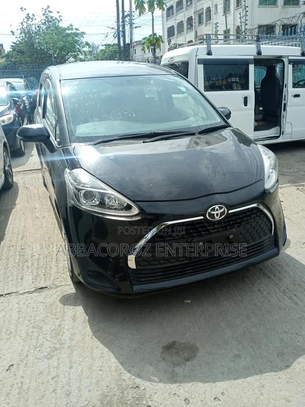Toyota Sienta 2018 Black