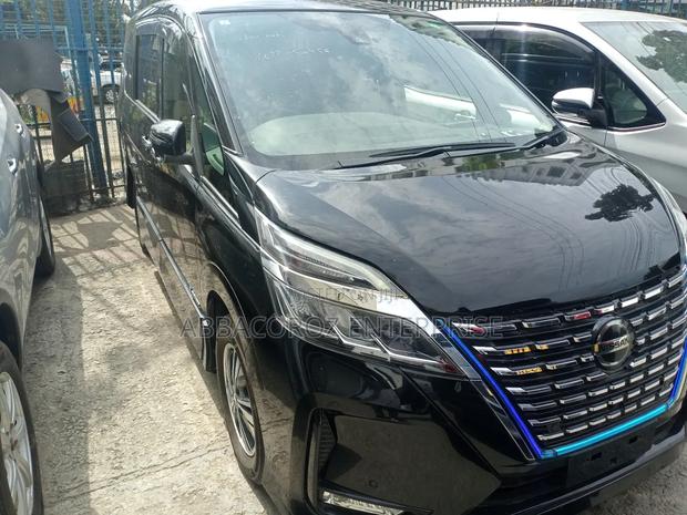 Nissan Serena 2018 Black