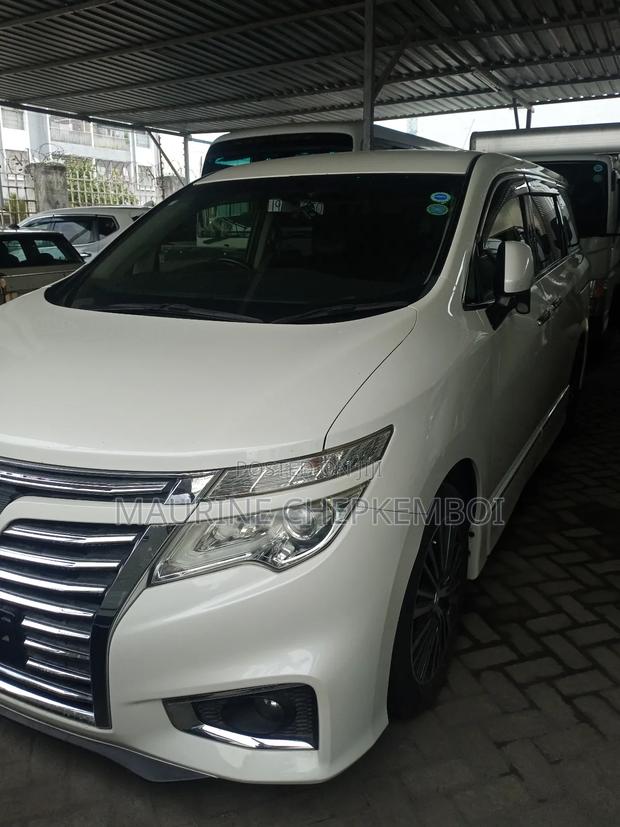 Nissan Elgrand 2018 White