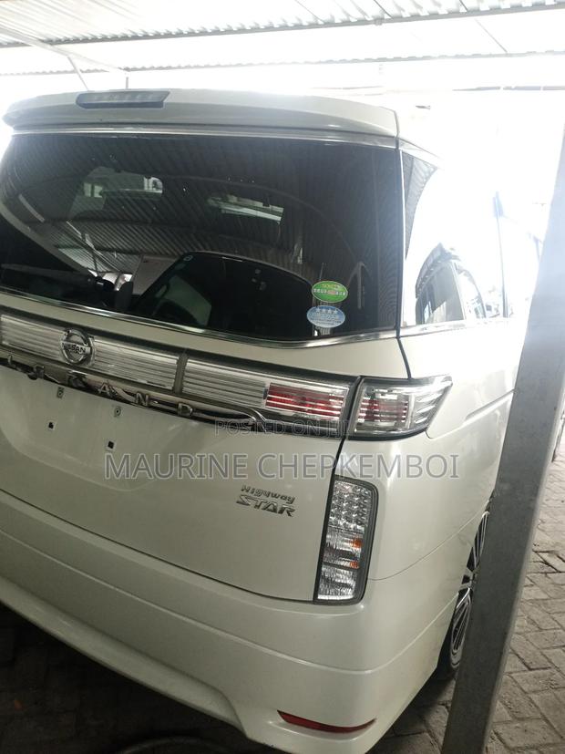 Nissan Elgrand 2018 White