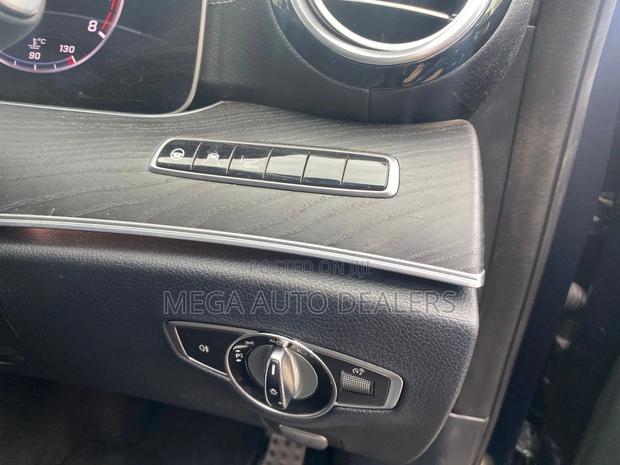 Mercedes-Benz E250 2018 Blue