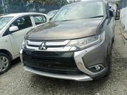Mitsubishi Outlander 2018 Gold for sale