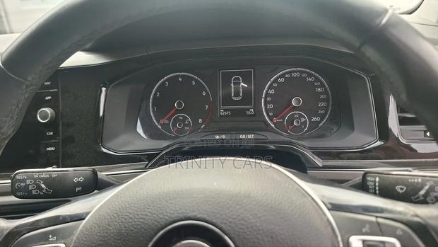 Volkswagen Polo 2019 Red