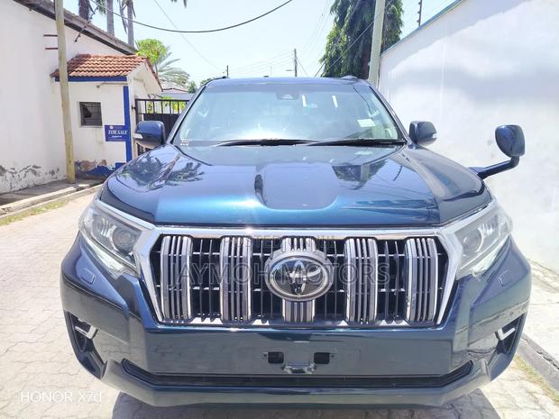 Toyota Land Cruiser Prado 2019 Blue