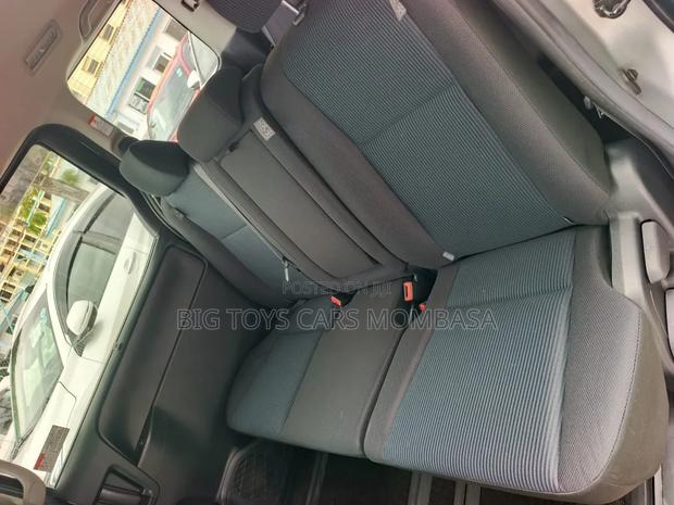 Toyota Noah 2019 Silver