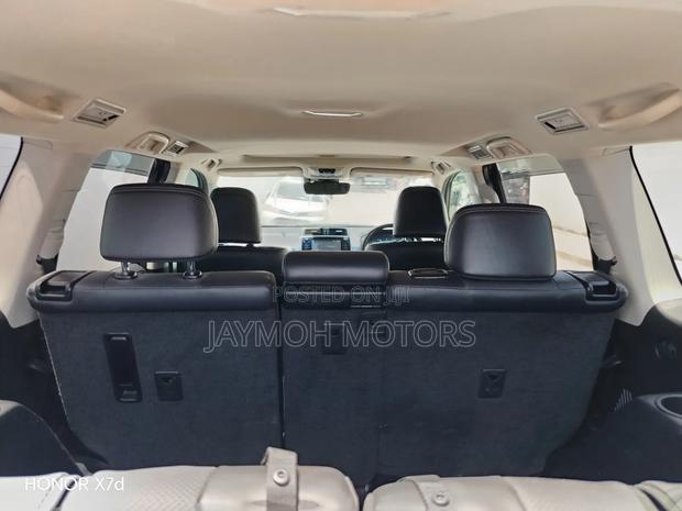 Toyota Land Cruiser Prado 2019