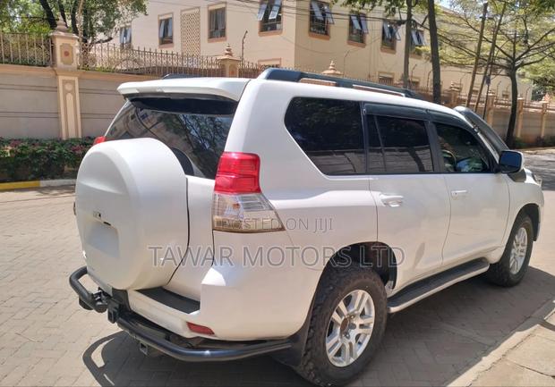 Toyota Land Cruiser Prado 2012 White