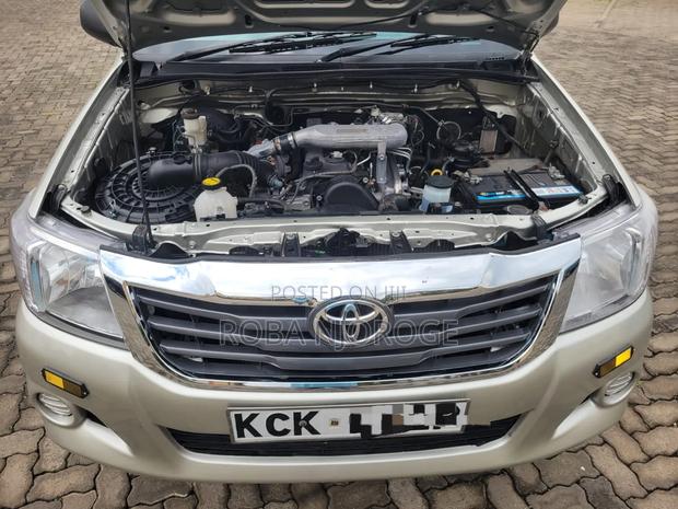 Toyota Hilux 2.5 D-4D SRX 2009 Silver