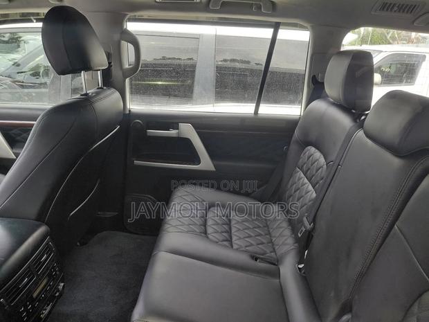Toyota Land Cruiser 2018 White