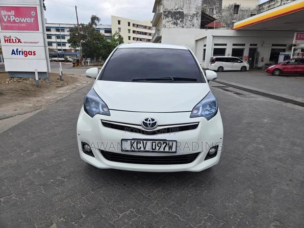 Toyota Ractis 2013 White