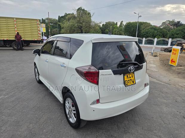 Toyota Ractis 2013 White