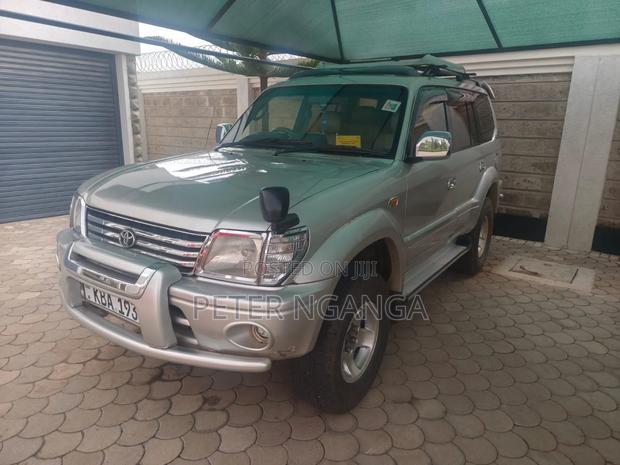 Toyota Land Cruiser Prado 2.7 16V 5dr 2000 Gold