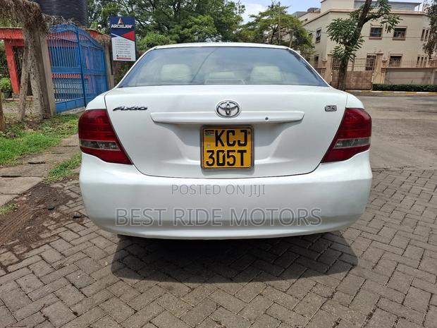 Toyota Axio 2010 White