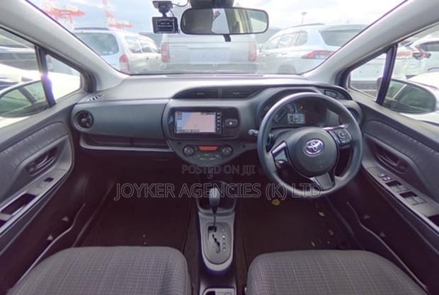 Toyota Vitz 1.5 FWD Hybrid 5dr 2019 Silver