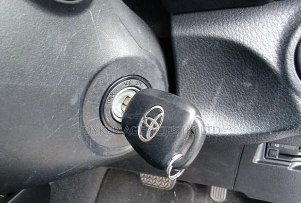 Toyota Vitz 1.5 FWD Hybrid 5dr 2019 Silver