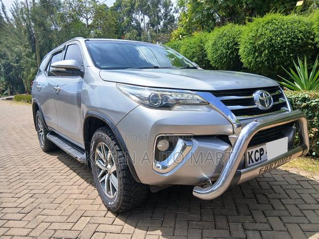 Toyota Fortuner 2.8 D AWD 2017 Silver