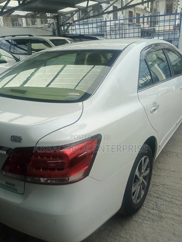 Toyota Premio 2.0 FWD 2016 White