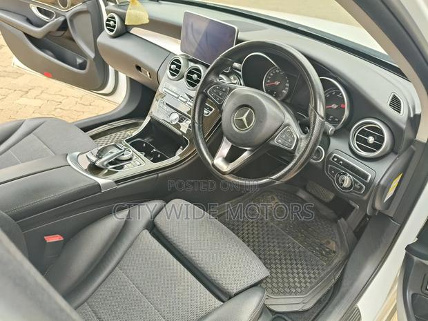 Mercedes-Benz C200 2015 White