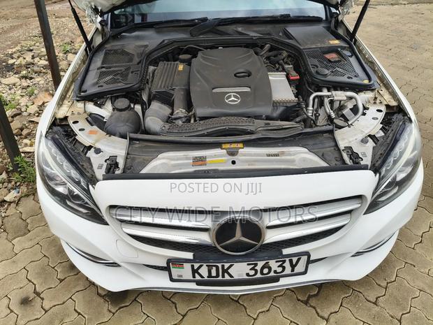 Mercedes-Benz C200 2015 White