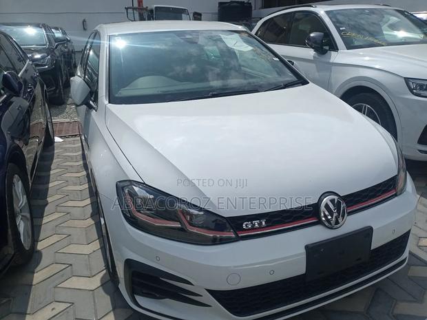 Volkswagen Golf GTI 2018 White