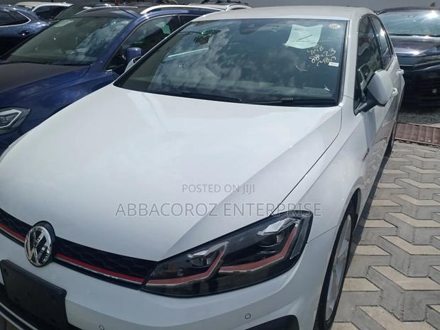 Volkswagen Golf GTI 2018 White