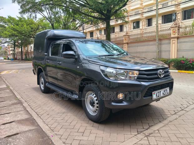 Toyota Hilux 2024 Black