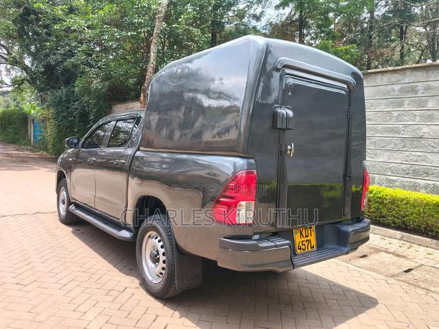 Toyota Hilux 2024 Black