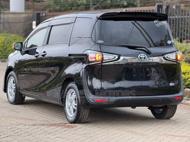 Toyota Sienta 2020 Black