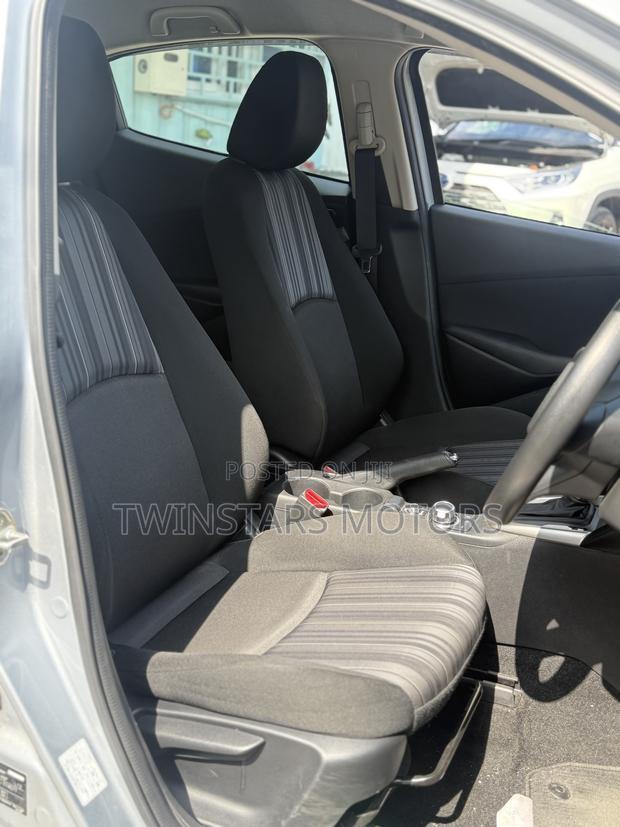 Mazda 2 2020 Gray