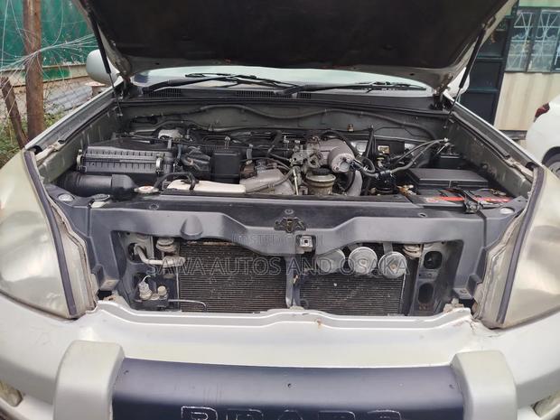 Toyota Land Cruiser Prado 2005 Silver