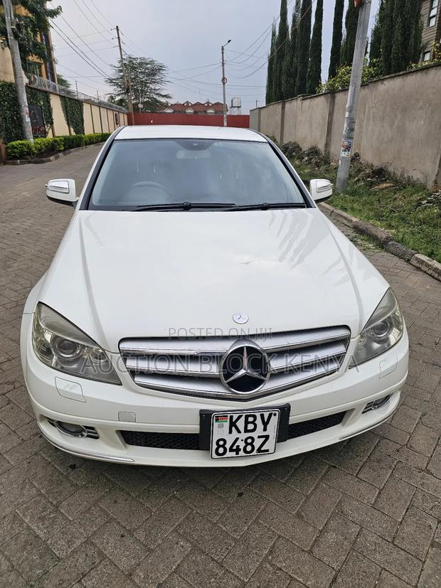 Mercedes-Benz C250 2008 White