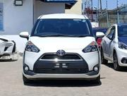 Toyota Sienta 1.5 FWD (6-seater) 2019 Pearl for sale