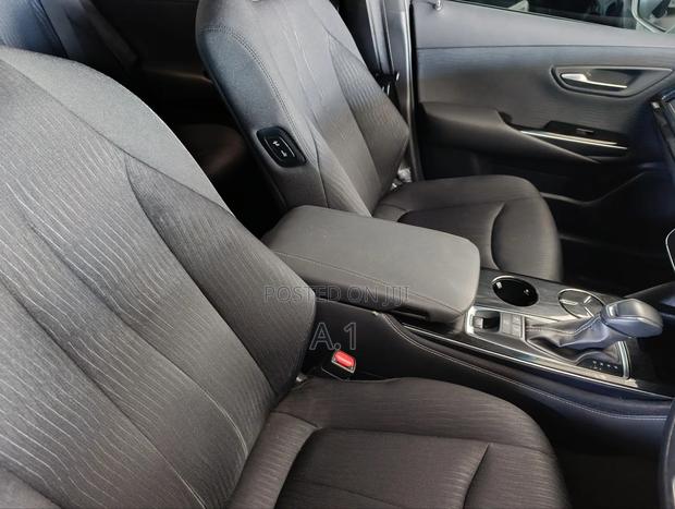 Toyota Crown 2019 Silver